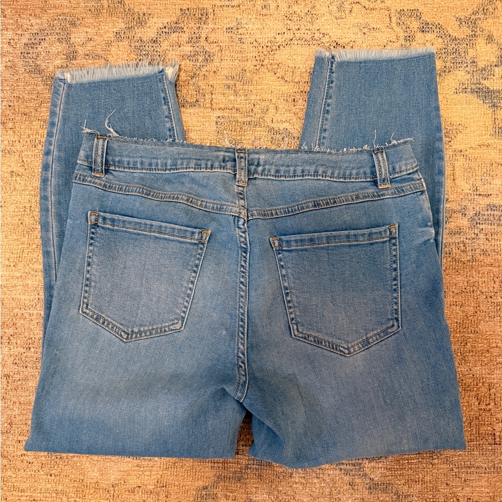 LC Lauren Conrad EUC Skinny Jeans Capri with Frayed Waist and Around Ankles - Picture 2 of 5